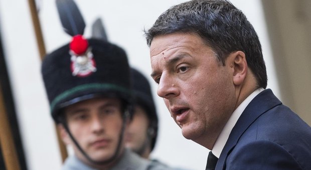 Renzi: «Il 5 non arriveranno le cavallette»