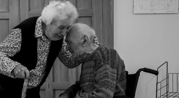 Guido e Maria, sposati da 70 anni ma divisi dal Covid: il nuovo incontro dopo 101 giorni commuove tutta Italia