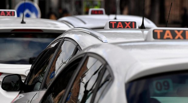 Taxi, martedì lo sciopero nazionale: auto ferme dalle 8 alle 22