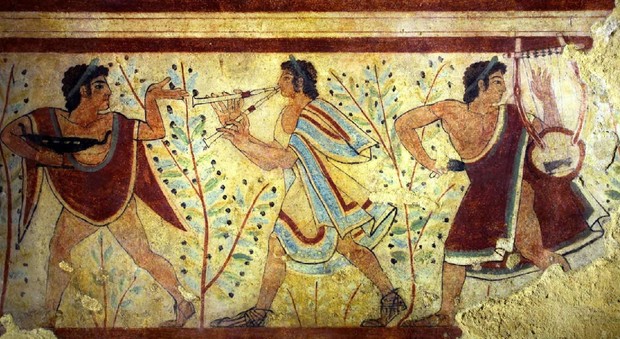 Etruschi, rossi segreti: trovato il più antico tessuto porpora in Italia