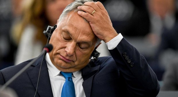Orban sotto accusa, ma per le sanzioni serve l'unanimità: verso la resa dei conti in Europa
