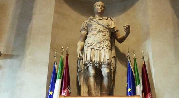 L'appello di Virginia Raggi alle opposizioni: «Poteri speciali per Roma»