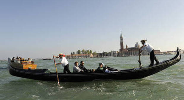 Venezia, "car sharing" in gondola: una app per pagare meno