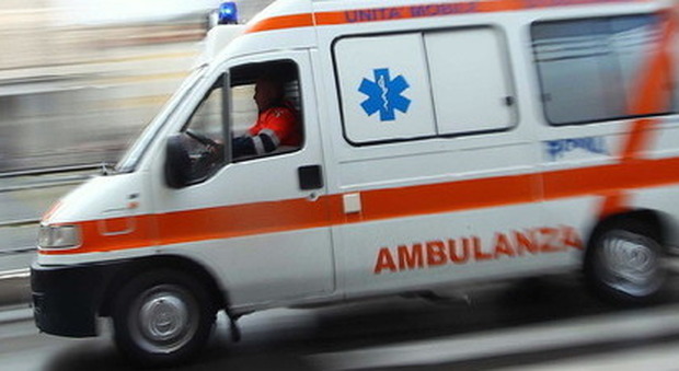 Roma, carambola sul Gra tra cinque auto: due feriti, traffico in tilt
