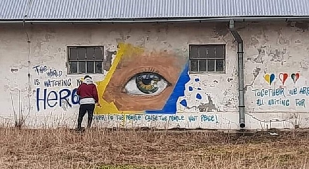 Un murale contro la guerra in ucraina