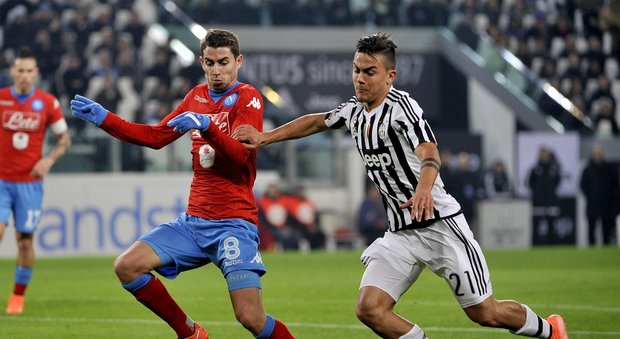 Juve-Napoli, striscione sull'Heysel: «Rispetto»