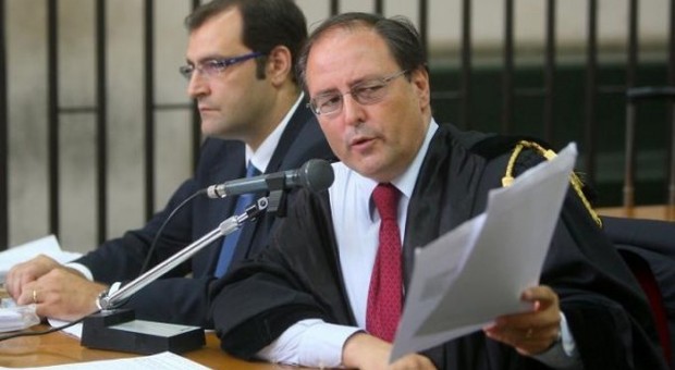 Avvocati di Napoli, Vitiello lascia «Rispetto per la toga»