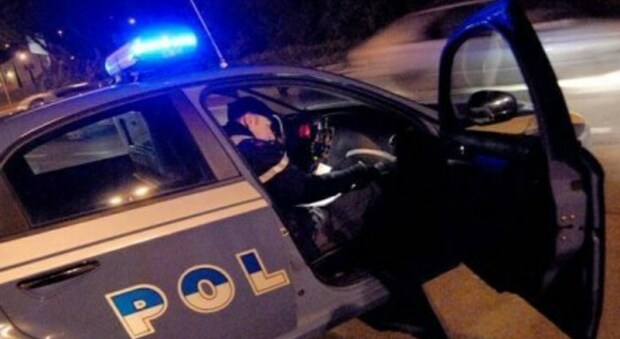 Napoli, smartphone rubato a via Vespucci: arrestato rapinatore africano
