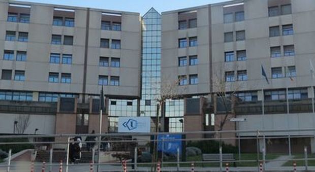 Ancona, abusi all'ospedale: madre e figlia chiedono 300mila euro di danni
