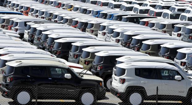 Emissioni, Berlino a Fca: "Richiamare Fiat 500, Doblò e Jeep Renegade"