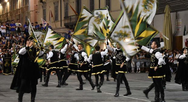 I campionati italiani degli sbandieratori si terranno nella città di Ascoli