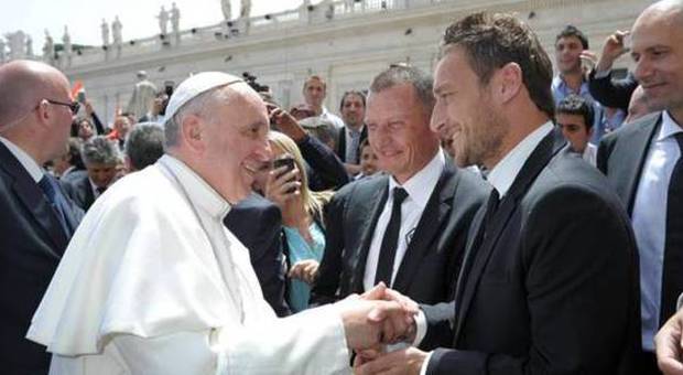 Giubileo straordinario, la gioia di Totti: «Papa Francesco sorprende sempre»