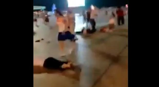 Cina, suv travolge la folla: morti tre passanti, 43 feriti. Arrestato l'autista