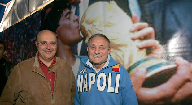 Salvatore Carmando e Pierpaolo Marino al Museo itinerante di Maradona a Napoli nel 2005