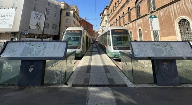 Roma, il tram 8 non riparte