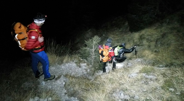 Scende di notte dal monte Lussari e si frattura una caviglia, soccorso escursionista