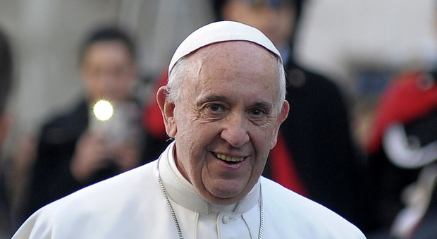 Papa in piazza Mignanelli per l'Immacolata: «Prego per chi è senza lavoro»