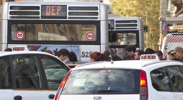 Nuovi bus, sconti fiscali: il governo prova a far muovere le città