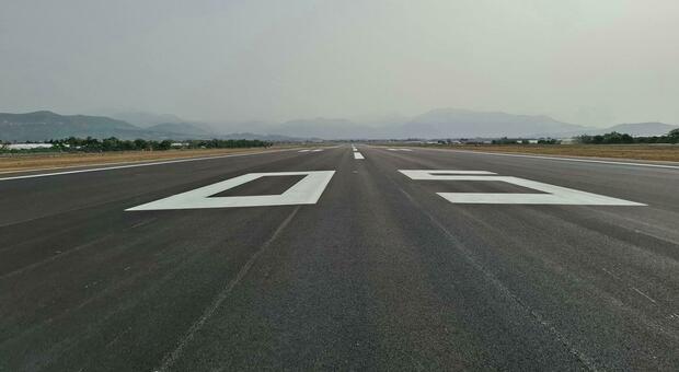 La pista dell'aeroporto di Salerno