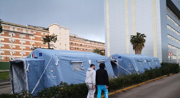 Coronavirus, a Caserta morta poliziotta di 52 anni: sono 22 le vittime campane