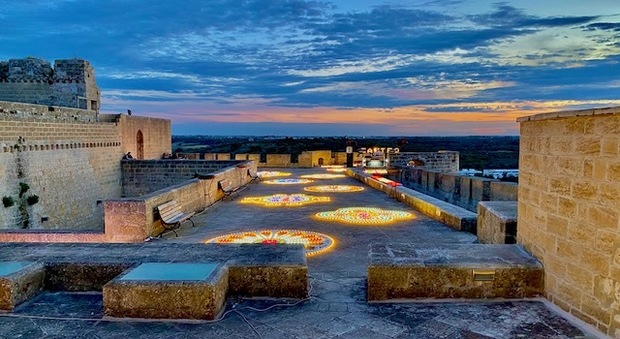 "Thimoeides", dalla terrazza del Castello Aragonese di Castro musica e luminarie per promuovere il territorio e fare beneficenza