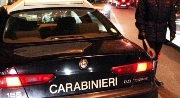 Aprilia, adesca una minorenne offrendole denaro Uomo di 35 anni denunciato dai carabinieri