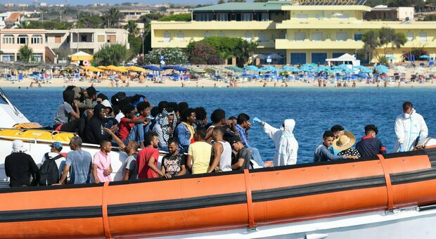 Migranti, "cara accoglienza" nel centro di Varapodio: indagato sindaco e altri 5 imprenditori
