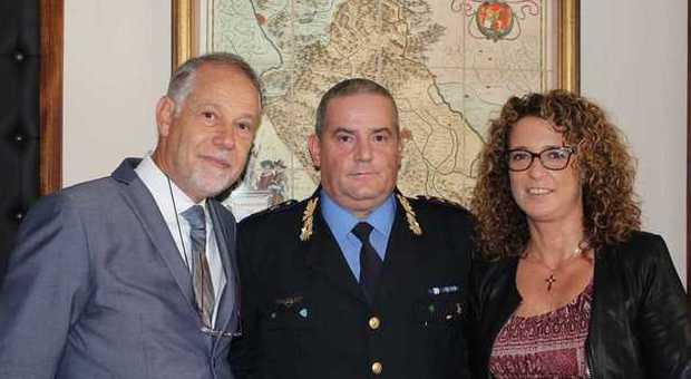 Renato Ceron e Milena Cecchetto con il comandante Massimo Borgo