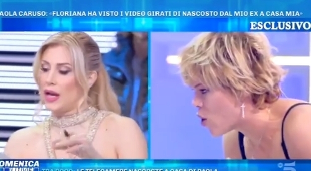 Domenica Live, lite furiosa tra Floriana Secondi e Paola Caruso: «Vedevi un altro....»