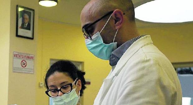 Santa Maria, quattro i medici positivi Infettata infermiera, chiude un distretto sanitario