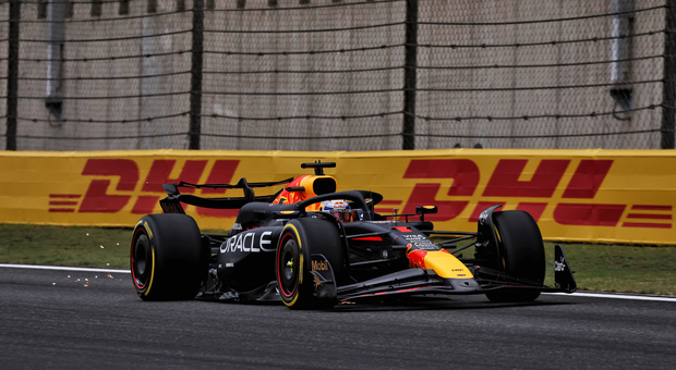 GP di Shanghai, gara Sprint: Verstappen vince di rimonta su Hamilton, scintille tra Leclerc e Sainz