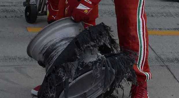 Formula 1, McLaren e Red Bull alla Pirelli: «Gomme del 2012 o rischio boicottaggio»