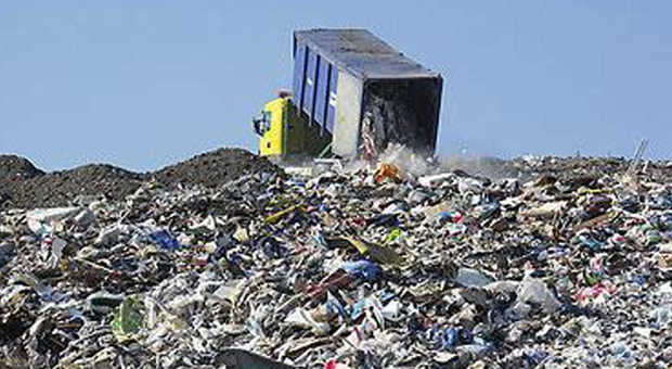 Emergenza rifiuti in provincia. I sindaci chiedono aiuto a Bari