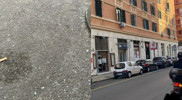 Roma, ladro rompe il finestrino delle auto per rubare le borse. Il colpo a Prati: è caccia a un uomo in sella a uno scooter grigio