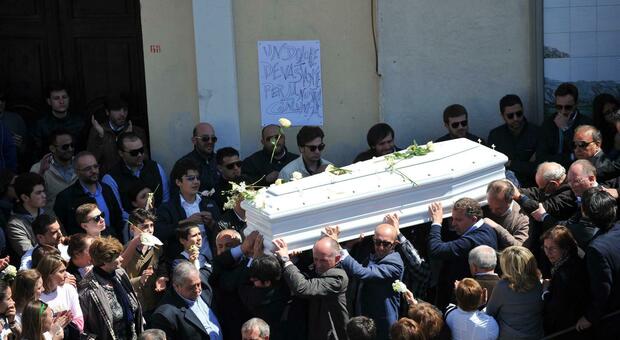 I funerali di Emanuele Di Caterino