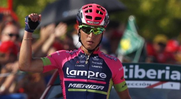 Giro d'Italia, sull'Etna trionfa Polanc: Jungels, nuova maglia rosa. Squalificato Moreno il gregario di Nibali