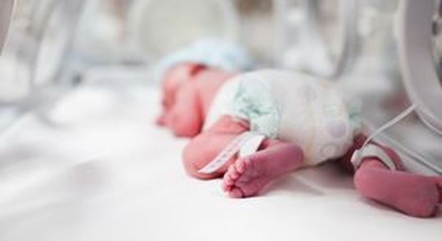 Infermiera manda un neonato in overdose da morfina: grave arresto respiratorio