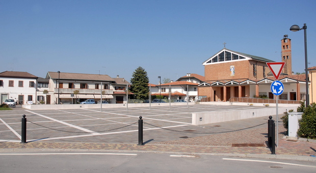 la piazza a Valli di Chioggia