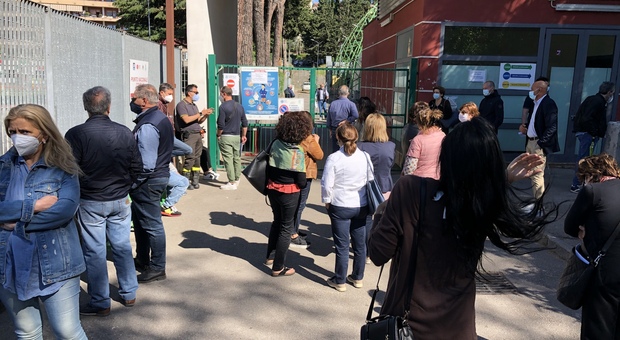 Covid ad Avellino, richiami in ritardo per i vaccini: monta la protesta