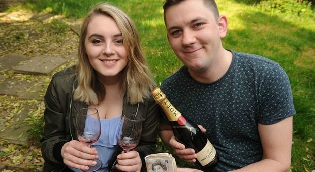 Nicole arriva a 18 anni senza bere alcolici: tutta colpa di suo zio