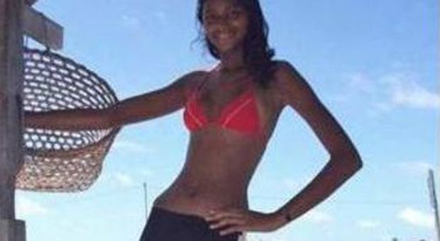 Brasiliana di 14 anni alta 2 metri e 6: «Voglio fare la modella»
