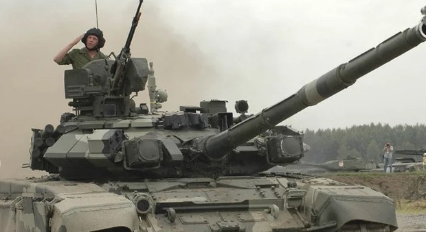Russia lascia all'Ucraina i carri armati T 90 e deve riesumare le vecchie armi sovietiche