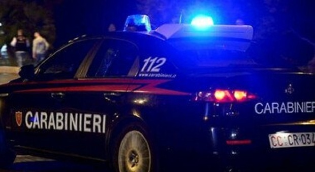 Ancona, scoperta una discarica abusiva di auto. Scattano i sigilli, in tre finiscono nei guai
