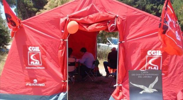 Per prostitute e lavoratori sfruttati in litoranea la tenda rossa della Cgil
