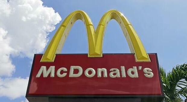 McDonald's, in Inghilterra arriva il triplo cheeseburger: si chiamerà Hat Trick