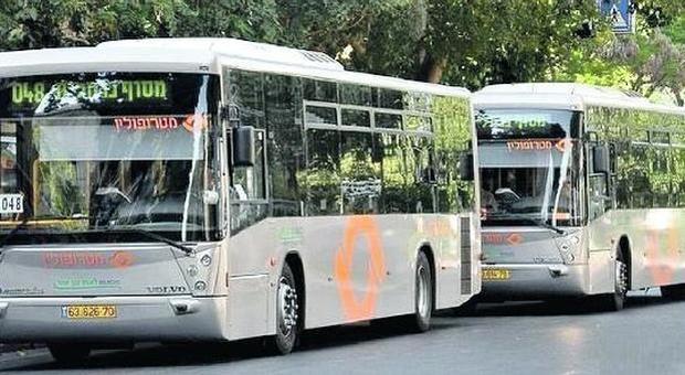 Atac, la beffa dei nuovi bus: «Sono inquinanti, inutilizzabili»