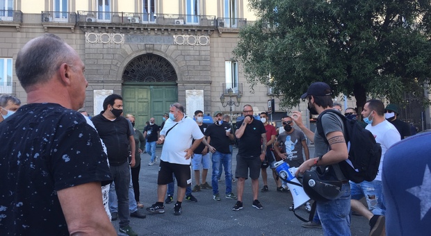 Napoli, disoccupati di nuovo in piazza dopo le tensioni con le forze dell'ordine