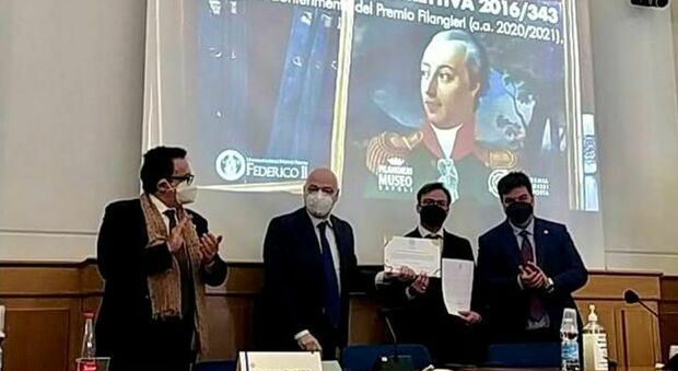 Premio Filangieri al giovane giurista Ciriello: «Ideali di pace e tolleranza da Napoli all'Europa»