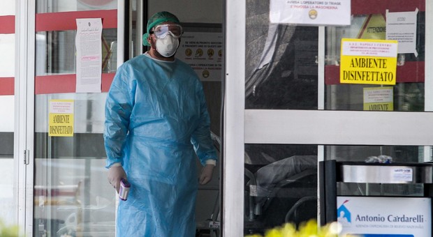 Coronavirus a Napoli, un altro contagiato al Cardarelli: pronto soccorso chiuso per la sanificazione