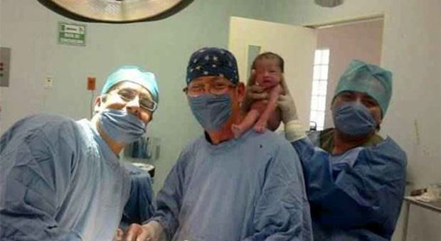 I tre chirurghi in sala parto